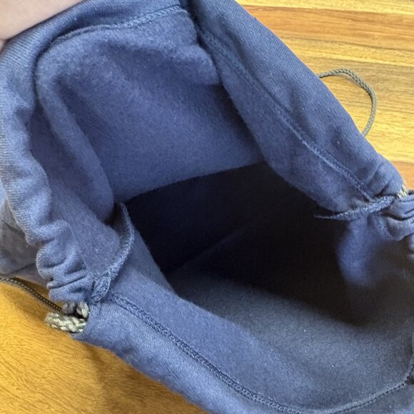 Navy Fleece Cinch Backpack - NEW - Picture 3 of 3